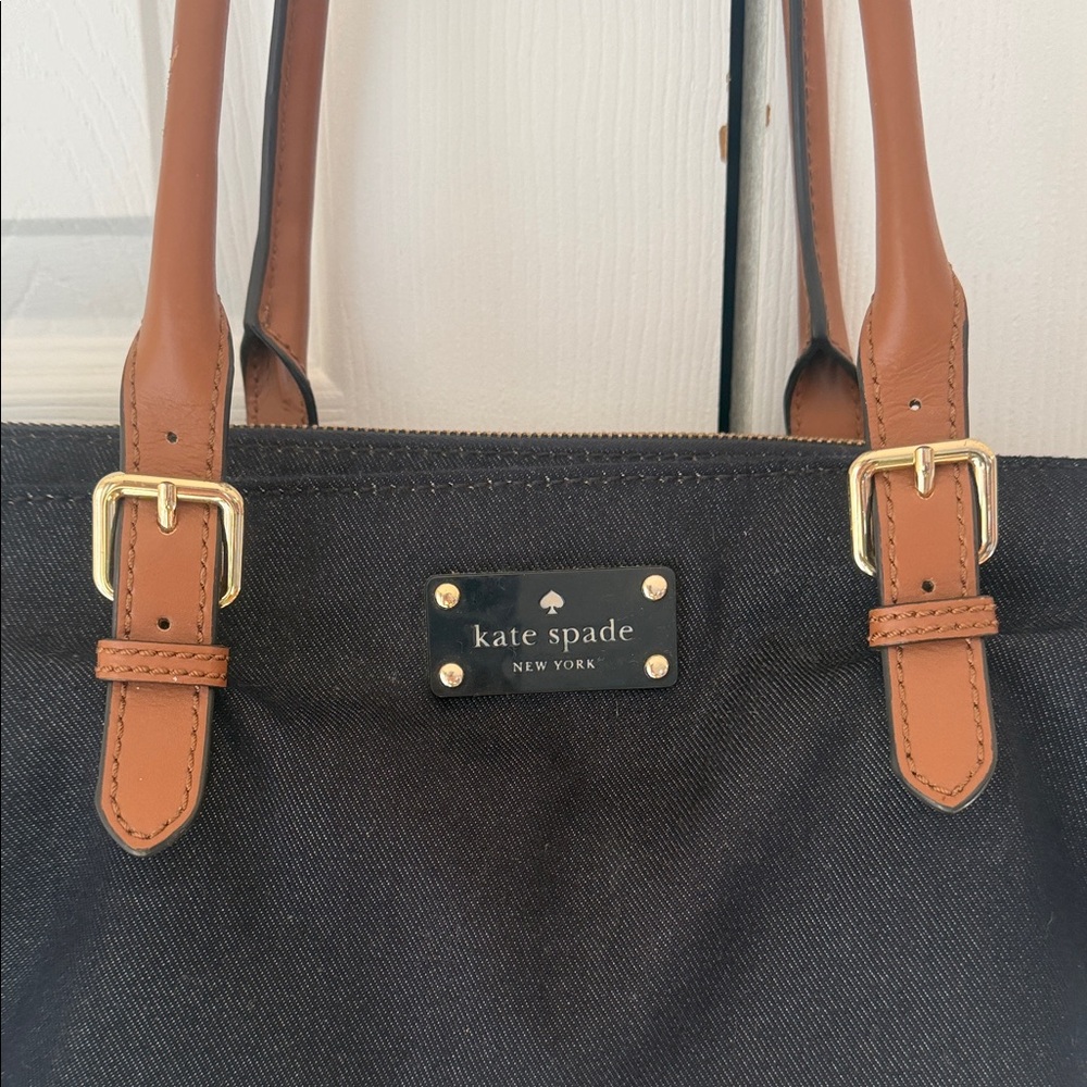 Kate Spade Diaper Bag with changing pad - Picture 2 of 16